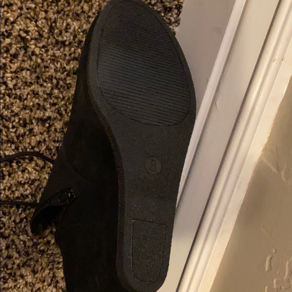 Heels - Picture 2 of 2